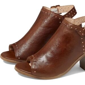 Eric Michael - Tabitha Brown Heel